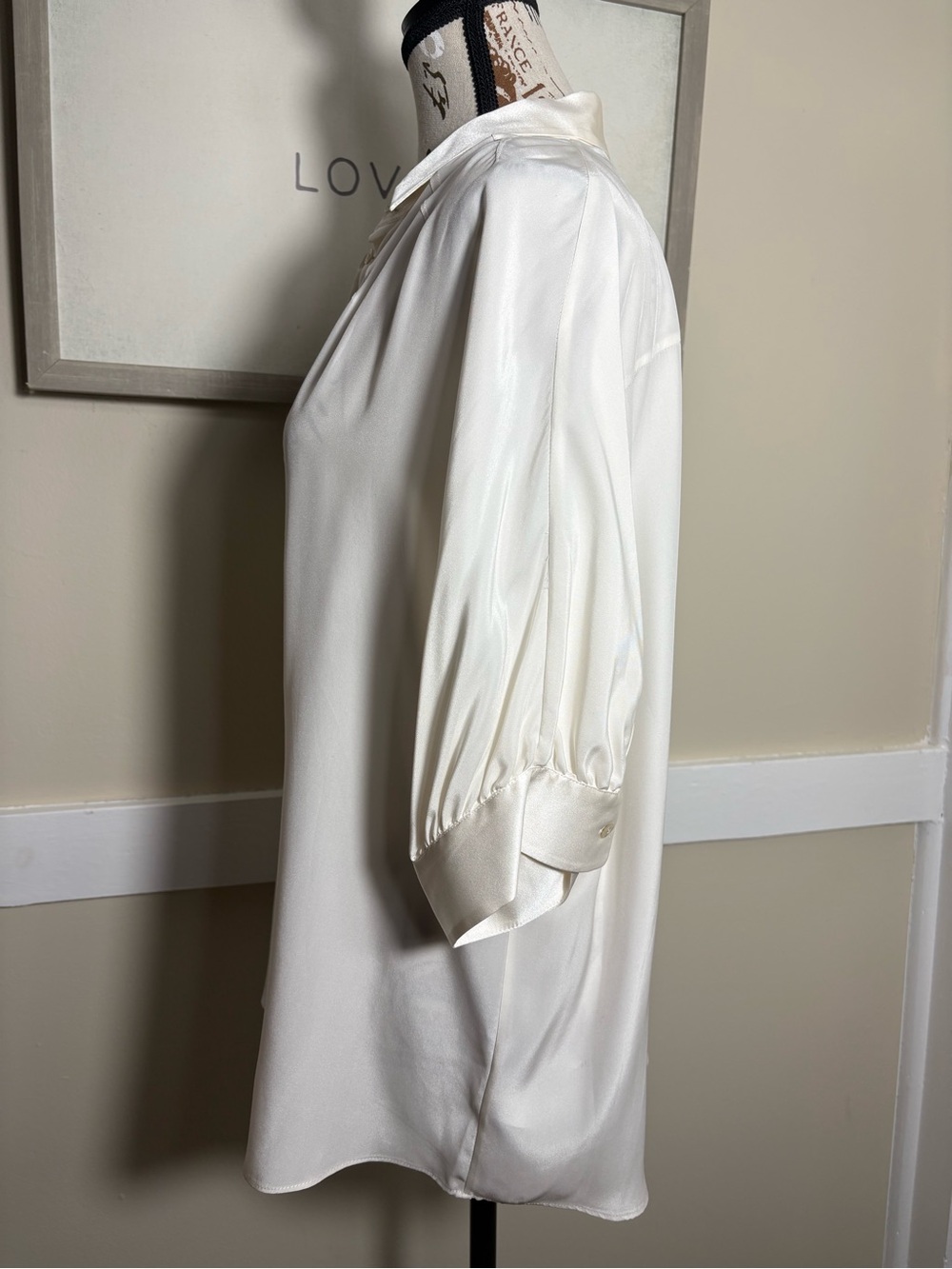 ATM 100% Silk Ecru Button Front Blouse Top L NWT Luxury Minimalist - Picture 8 of 13